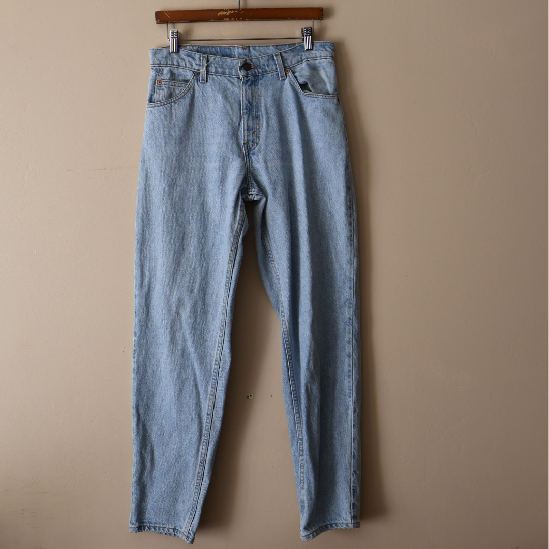 Levi's 550 Light Wash Jeans